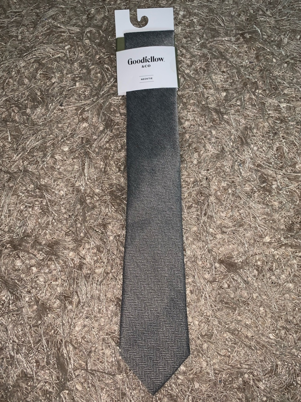 3 for $30 ⚡️ Goodfellow & Co Gray Herringbone Necktie